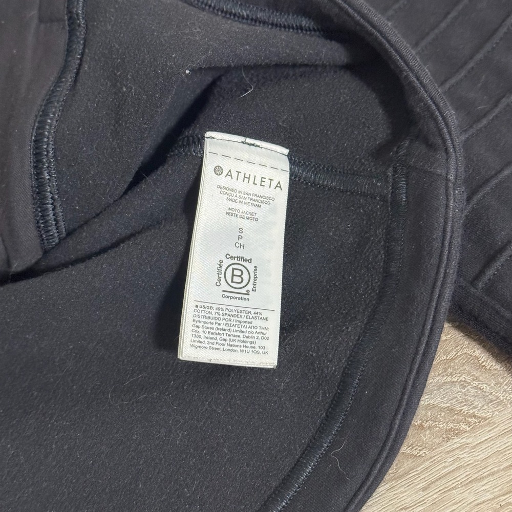 Athleta Moto Jacket Black Asymmetrical Zip Quilted Fleece Small SP - Picture 4 of 6